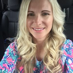 Meet your Posher, Stefanie